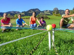 teambuilding - gry na trawie